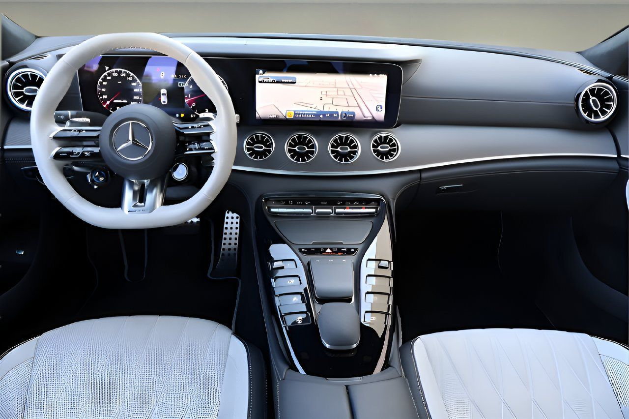 Used 2024 Mercedes-Benz AMG GT 63 image 14