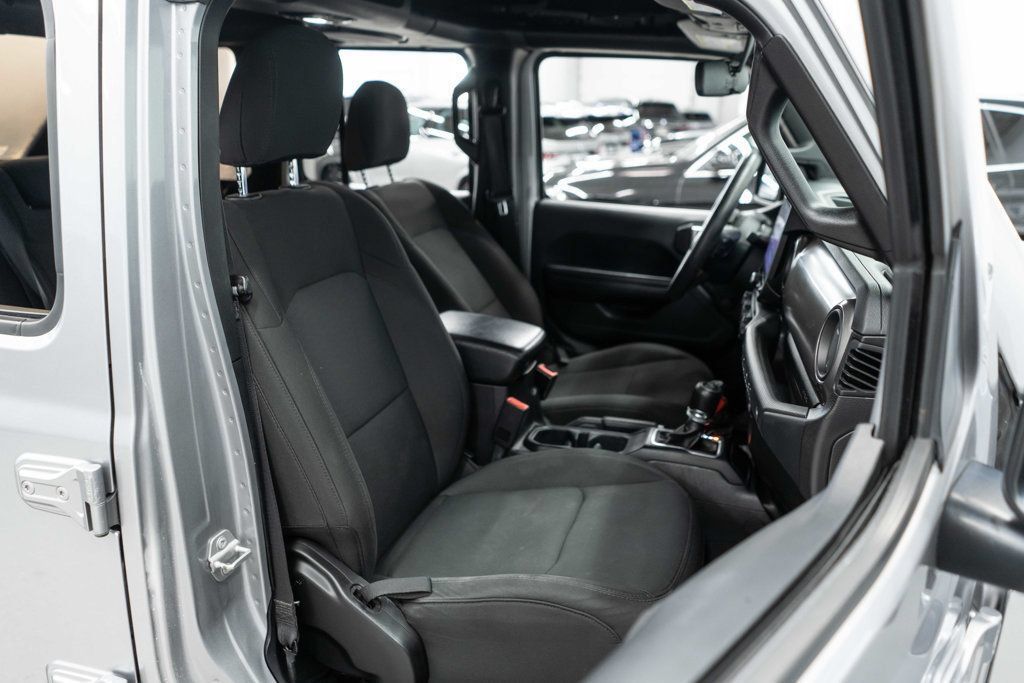 Used 2018 Jeep Wrangler Unlimited Sport AWD/4WD image 11
