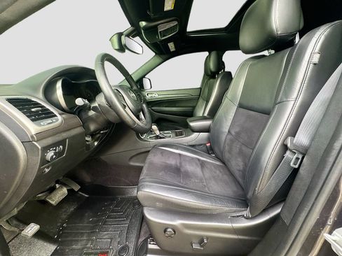 Used 2018 Jeep Grand Cherokee Altitude RWD image 25