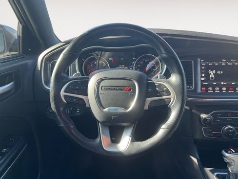 Used 2018 Dodge Charger R/T RWD image 12