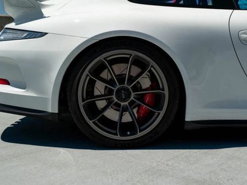 Used 2015 Porsche 911 GT3 RWD image 10