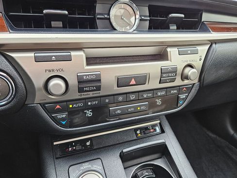 Used 2013 Lexus ES 350 w/ Premium Pkg FWD image 21