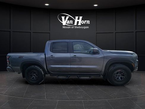 New 2026 Nissan Frontier PRO-4X w/ Pro-4x Convenience Package image 2