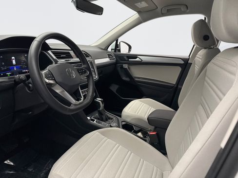 Used 2024 Volkswagen Tiguan S image 10