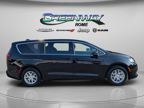 New 2026 Chrysler Voyager LX image 8