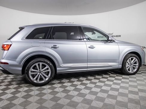 Used 2025 Audi Q7 2.0T Premium w/ Convenience Package AWD/4WD image 4