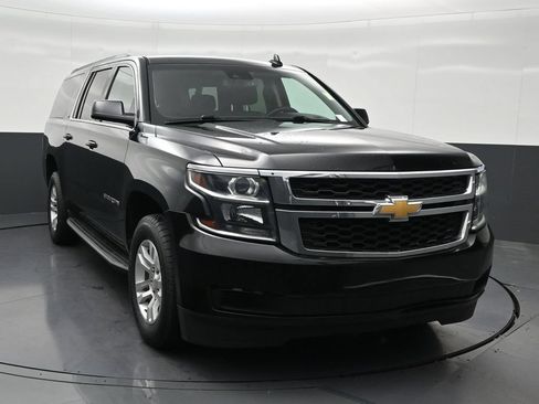 Used 2018 Chevrolet Suburban LT RWD image 8