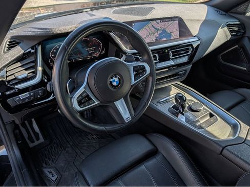 Used 2019 BMW Z4 sDrive30i w/ M Sport Package RWD image 15