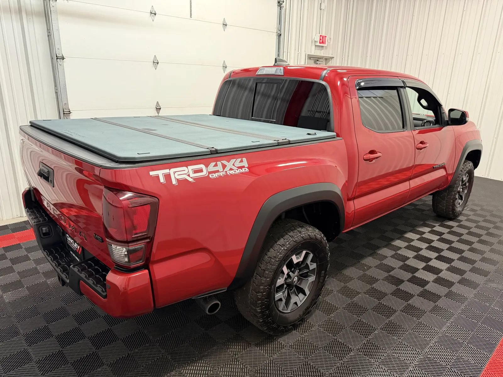 Used 2021 Toyota Tacoma TRD Off-Road w/ Technology Package AWD/4WD image 4