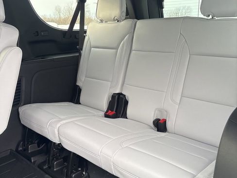 New 2026 Chevrolet Suburban Premier AWD/4WD image 8
