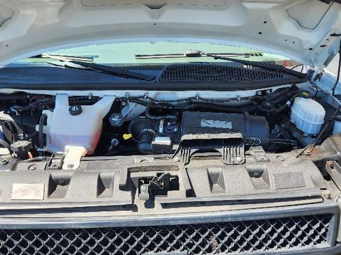 Used 2019 Chevrolet Express 2500 w/ Safety Package RWD image 16