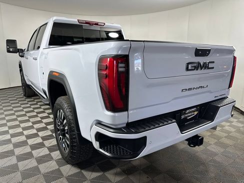 Used 2026 GMC Sierra 2500 Denali Ultimate w/ Max Trailering Package AWD/4WD image 3