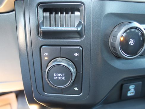 Used 2022 Ford F150 XL image 36