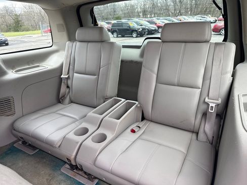 Used 2007 GMC Yukon SLT w/ SLT Preferred Equipment Group image 11