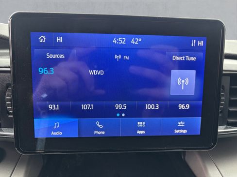 Used 2024 Ford Explorer XLT w/ Equipment Group 202A image 18