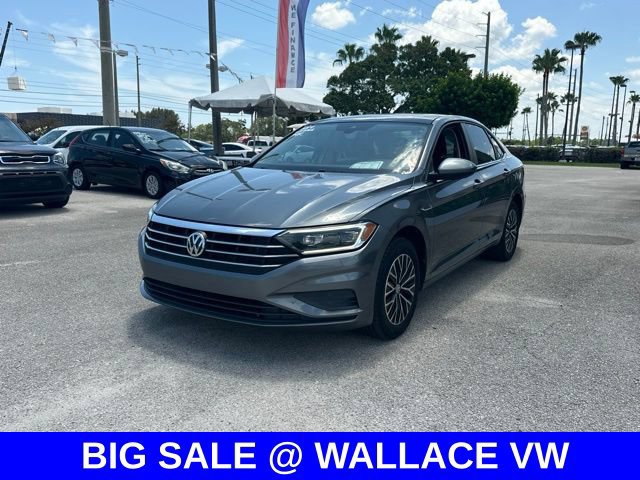 Used 2019 Volkswagen Jetta SEL FWD image 2