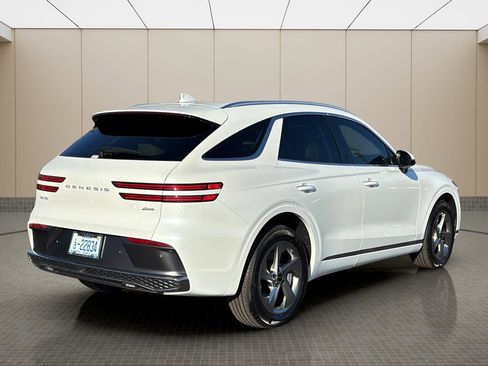 Used 2026 Genesis GV70 2.5T image 5
