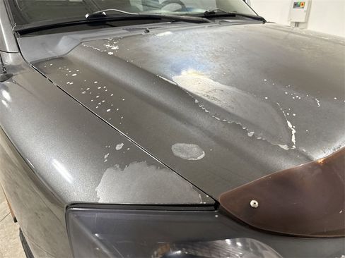 Used 2005 Nissan Titan LE w/ (T01) Tow Pkg image 31