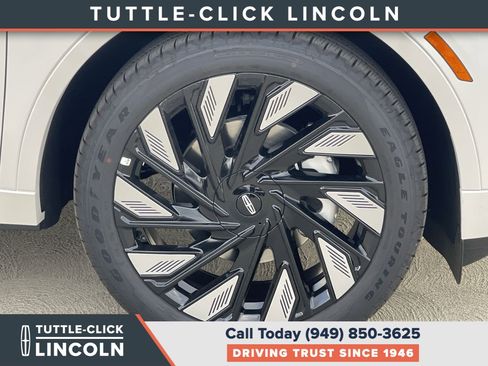 New 2026 Lincoln Nautilus Black Label w/ Jet Appearance Package image 10