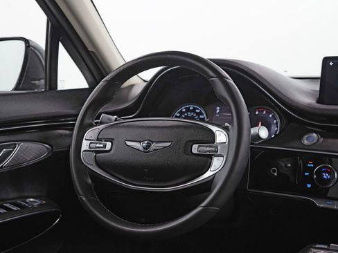 Used 2025 Genesis GV70 2.5T AWD/4WD image 22