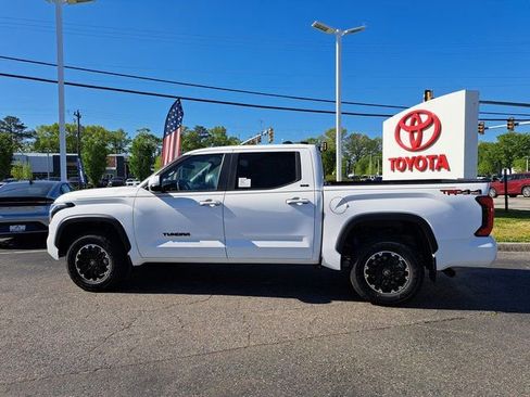 New 2026 Toyota Tundra SR5 AWD/4WD image 9
