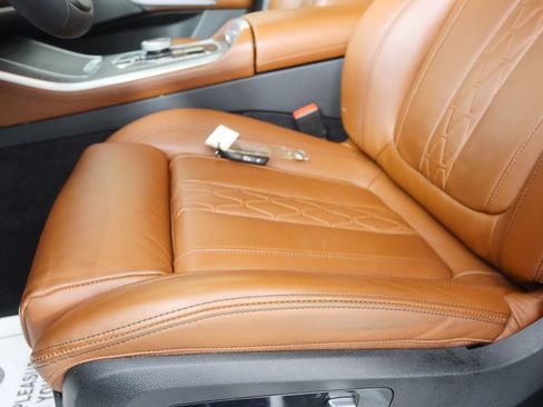 Used 2024 BMW X5 xDrive40i w/ Executive Package image 10