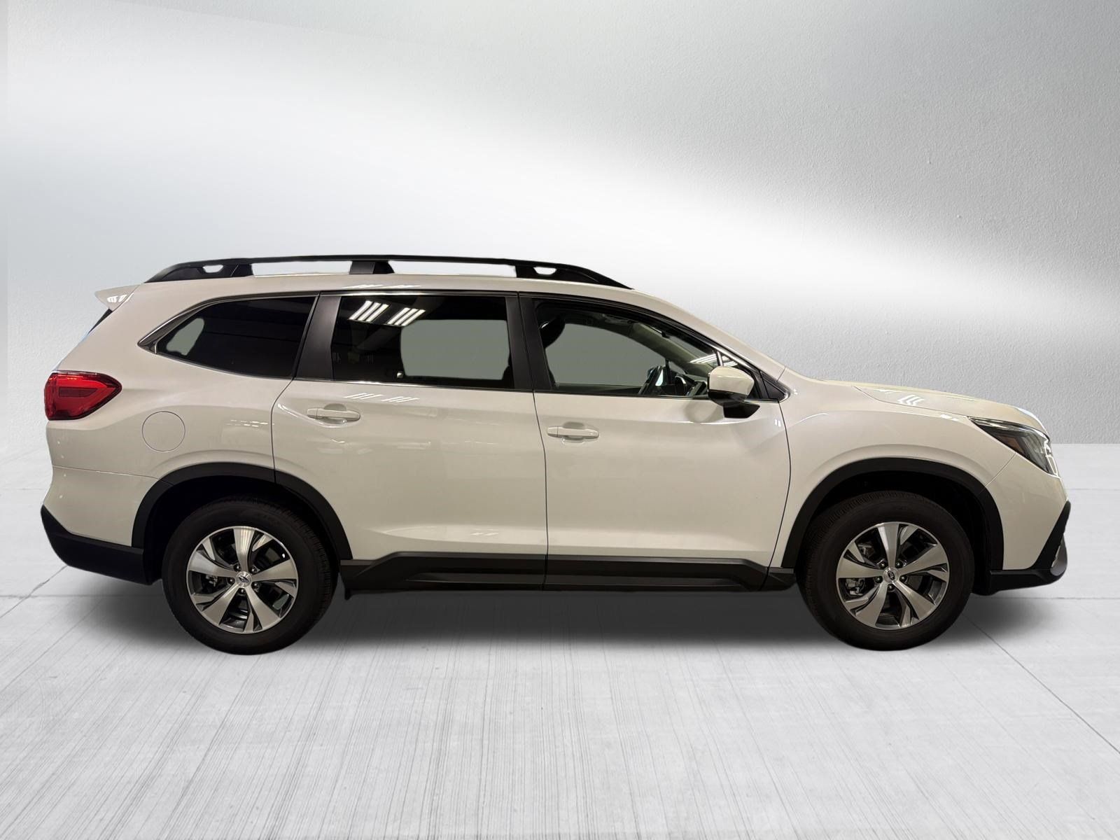 Used 2025 Subaru Ascent Premium AWD/4WD image 8