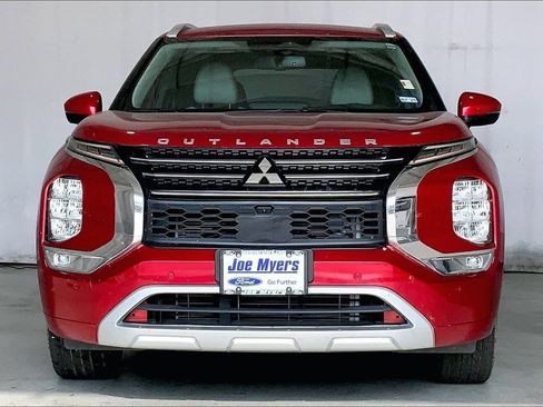 Used 2022 Mitsubishi Outlander SEL image 3