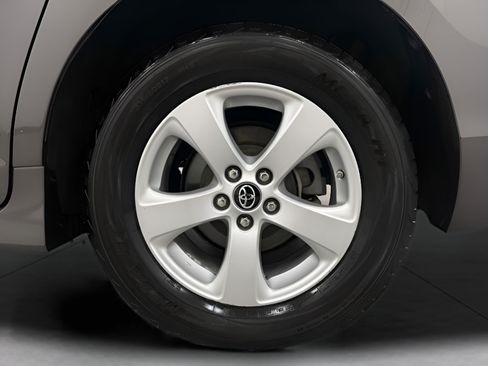 Used 2020 Toyota Sienna LE FWD image 29