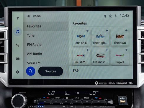 Used 2024 Toyota Tundra Platinum image 25