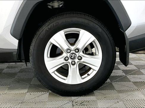 Used 2021 Toyota RAV4 XLE image 8