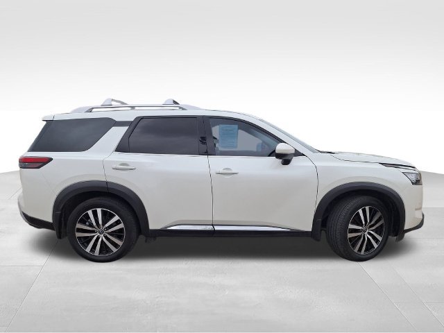 Certified 2023 Nissan Pathfinder Platinum FWD image 9