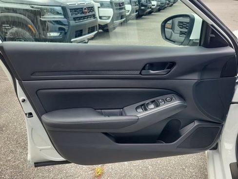 New 2026 Nissan Altima 2.5 SV w/ SV Special Edition Package AWD/4WD image 12