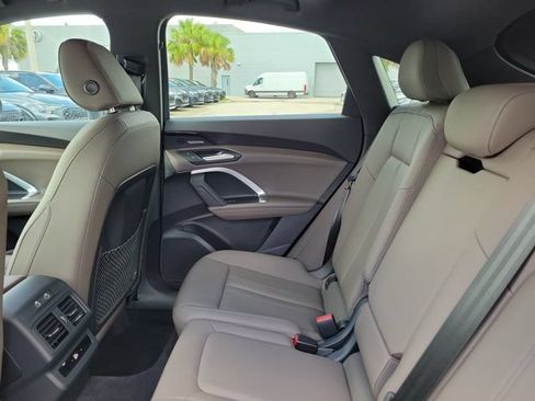 Certified 2025 Audi Q5 Premium Plus w/ Premium Plus AWD/4WD image 11