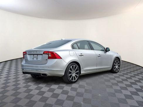 Used 2018 Volvo S60 T5 Inscription image 5