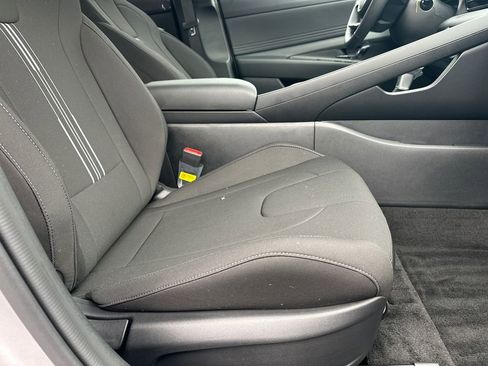 New 2025 Hyundai Elantra Sport image 13