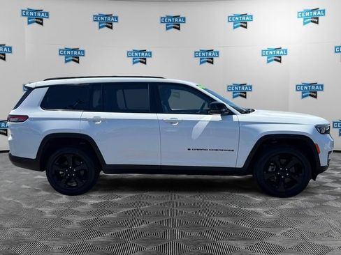 Certified 2023 Jeep Grand Cherokee L Laredo AWD/4WD image 7