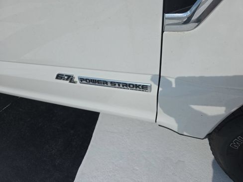 Used 2022 Ford F250 Lariat w/ Lariat Ultimate Package AWD/4WD image 9