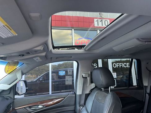 Used 2016 Cadillac Escalade Premium RWD image 14