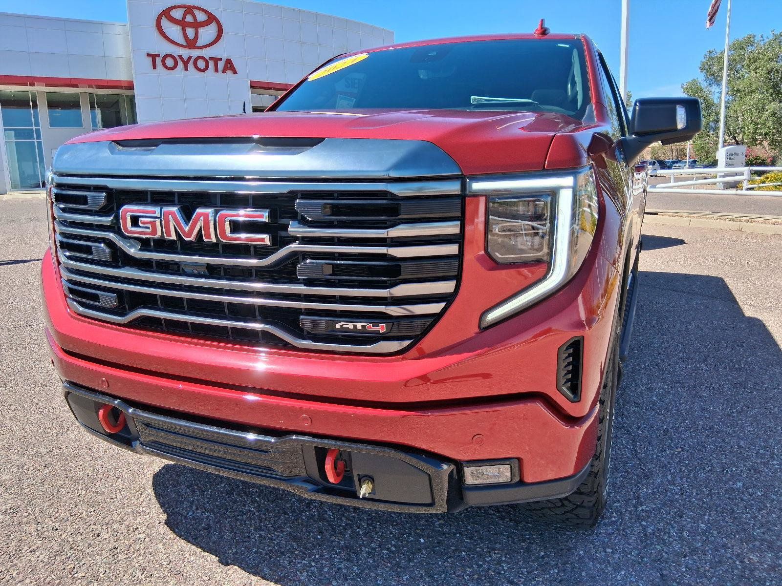 Used 2024 GMC Sierra 1500 AT4 w/ Technology Package AWD/4WD image 12