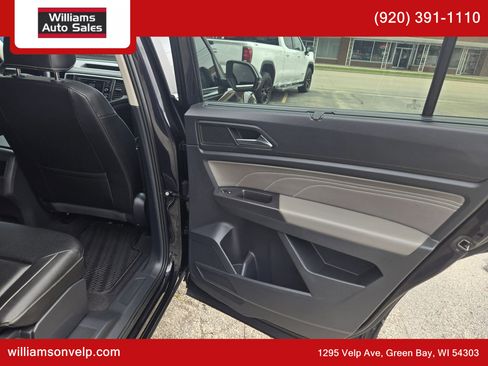 Used 2023 Volkswagen Atlas SE image 17