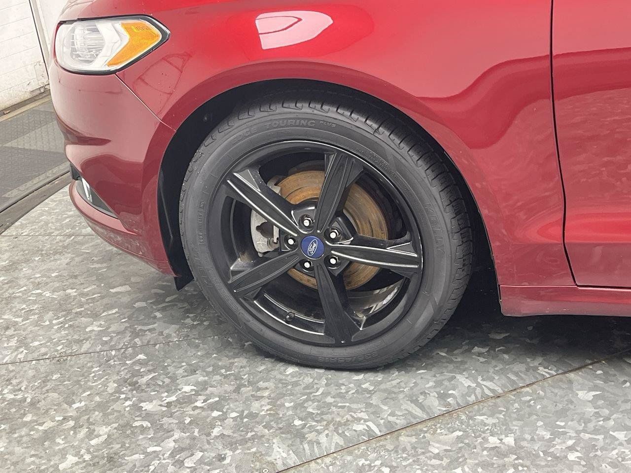 Used 2016 Ford Fusion SE AWD/4WD image 29