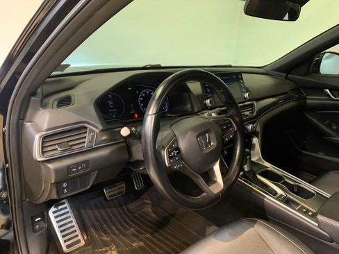 Used 2020 Honda Accord Sport image 17