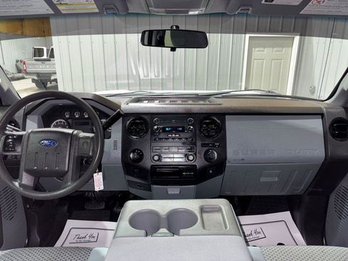 Used 2014 Ford F250 XL w/ Power Equipment Group AWD/4WD image 17