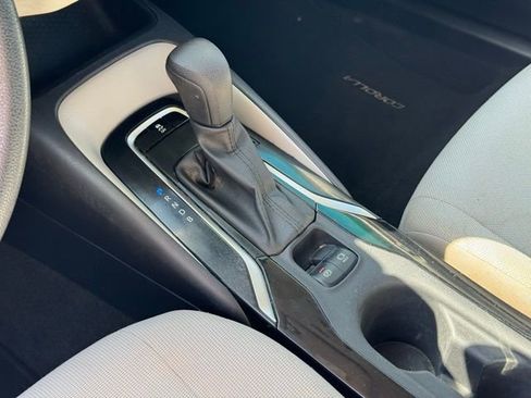 Used 2022 Toyota Corolla L image 17