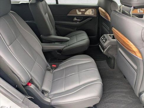Certified 2024 Mercedes-Benz GLS 580 4MATIC image 23