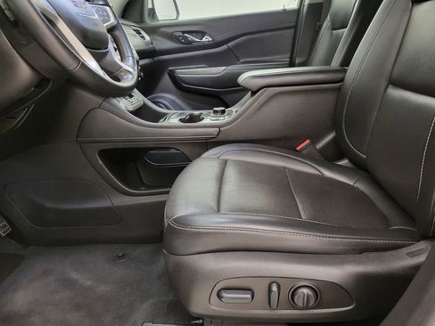 Certified 2023 GMC Acadia SLT image 4