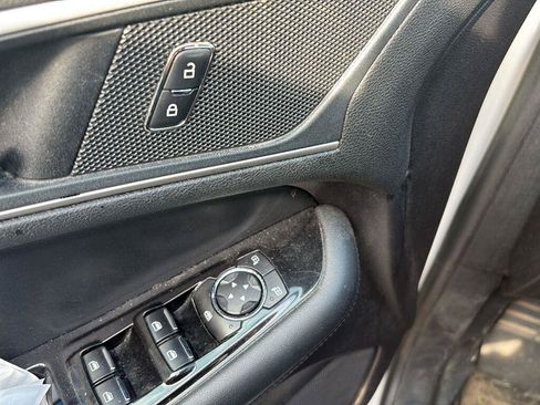 Used 2019 Ford Edge SEL w/ Equipment Group 201A AWD/4WD image 17