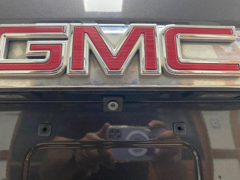 Used 2017 GMC Yukon Denali w/ Open Road Package AWD/4WD image 17