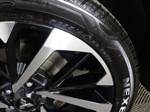 Used 2024 Mitsubishi Outlander SE image 21